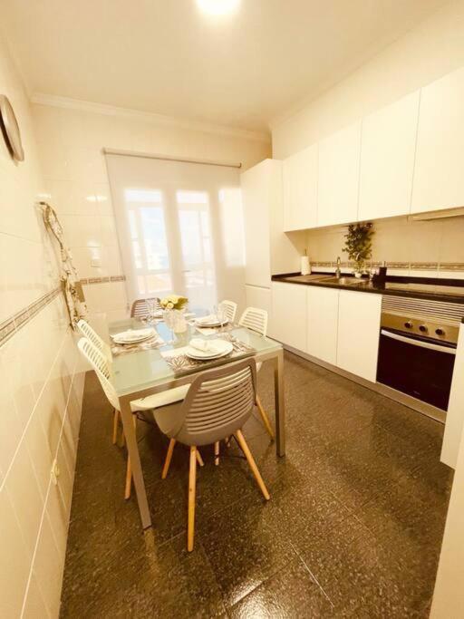 Seaview Apartment Walking To The Beach ฟุงชาล ภายนอก รูปภาพ