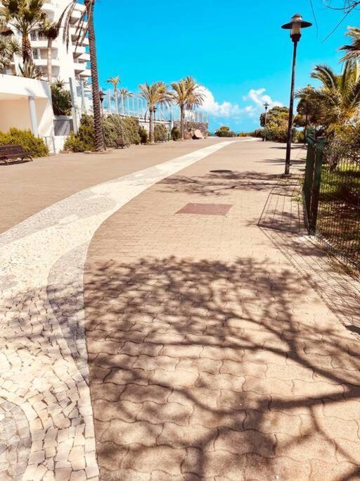 Seaview Apartment Walking To The Beach ฟุงชาล ภายนอก รูปภาพ